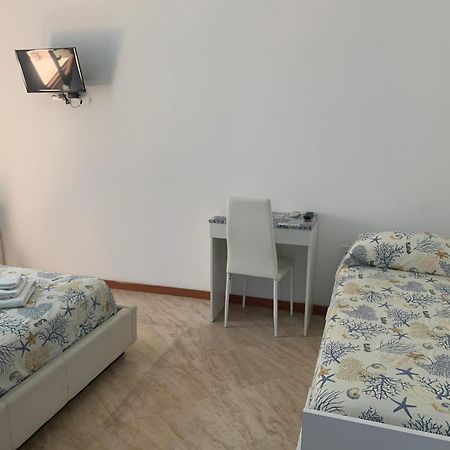 Borgo Marino Suite B&B Чефалу Екстер'єр фото