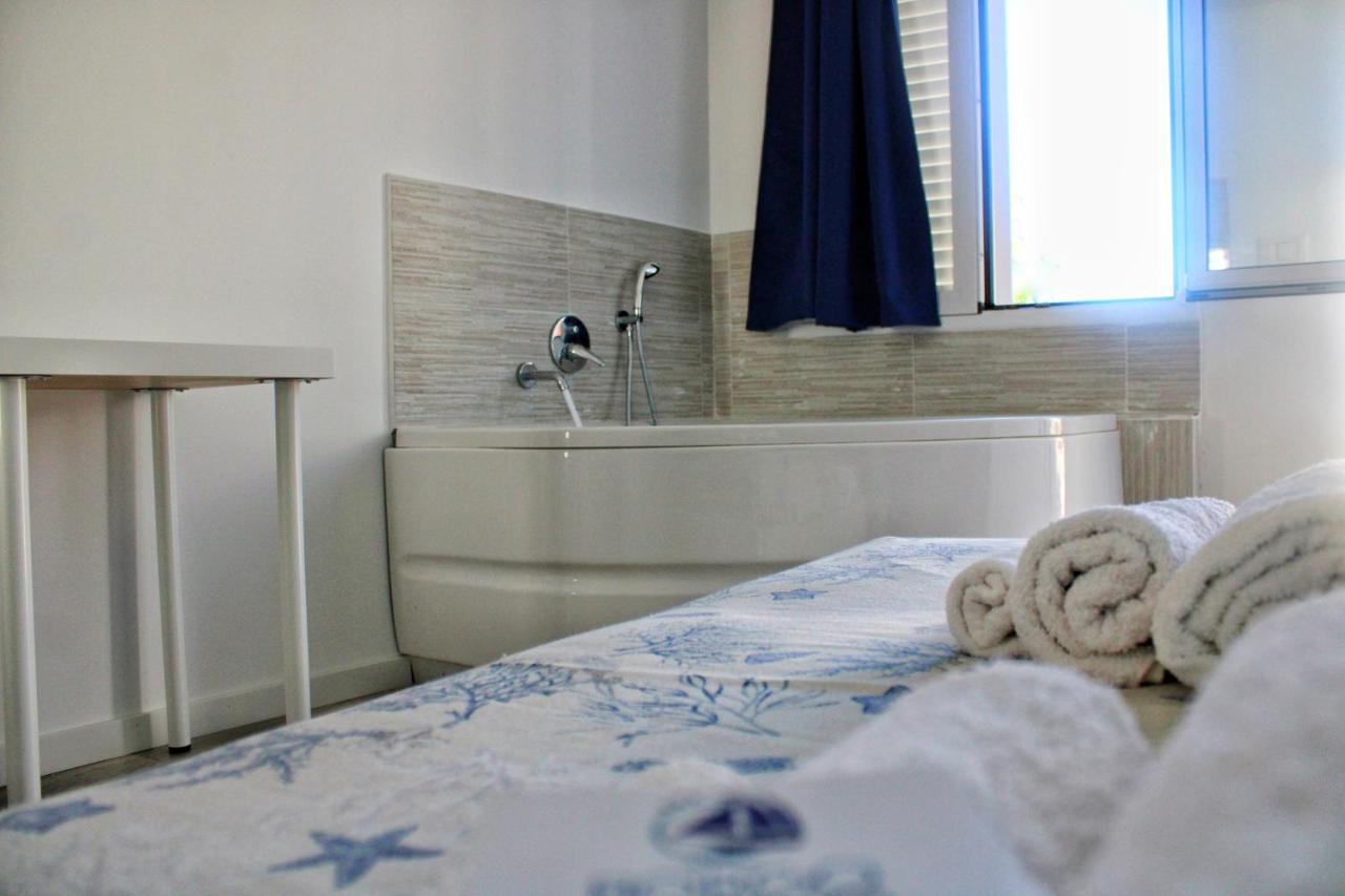 Borgo Marino Suite B&B Чефалу Екстер'єр фото