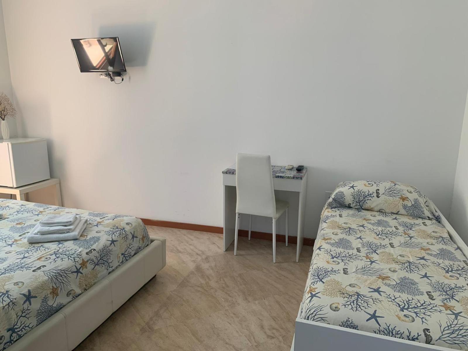 Borgo Marino Suite B&B Чефалу Екстер'єр фото